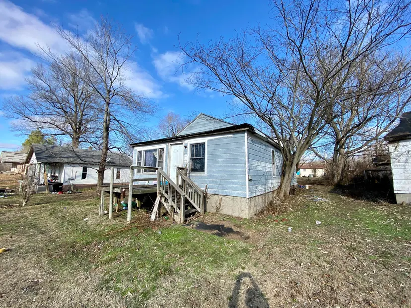 615 Barnes Street, Providence, KY 42450 — primary photo