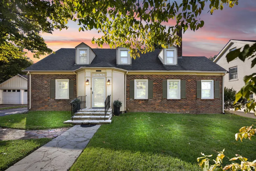 242 Henry Clay Boulevard, Lexington, KY 40502 — primary photo