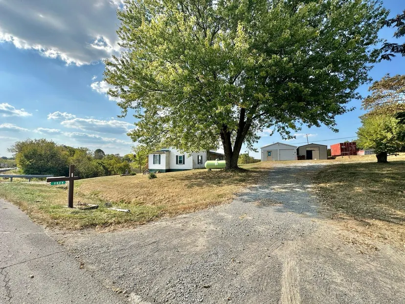 2524 US 68, Ewing, KY 41039 — primary photo