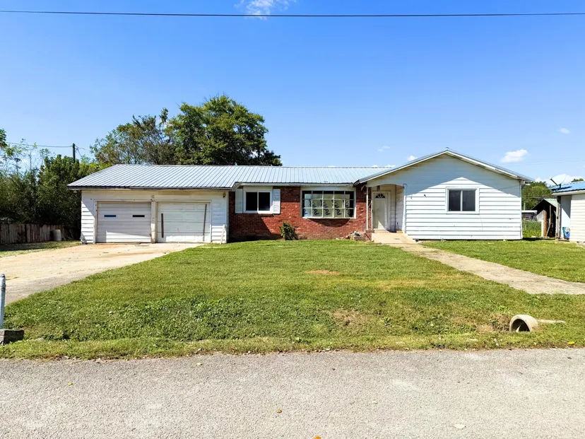 52 Drive Parker Lane A, B, C, Gray, KY 40734 — primary photo