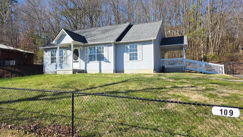 109 Pine Street, London, KY 40741 — primary photo