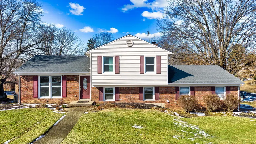 8010 Northern Spy Drive, Louisville, KY 40228 — primary photo