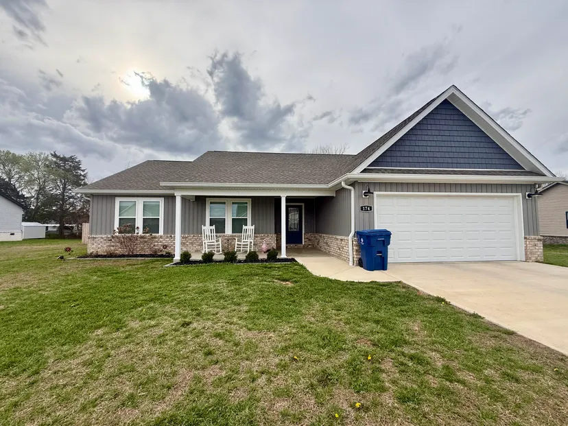 174 Lone Oak Drive, Somerset, KY 42503 — primary photo