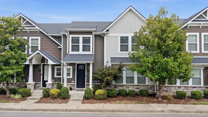 3740 Kings Glen Park, Lexington, KY 40514 — primary photo