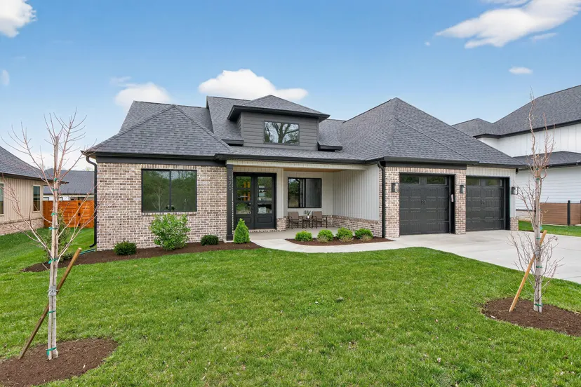570 Saffron Lane, Versailles, KY 40383 — primary photo