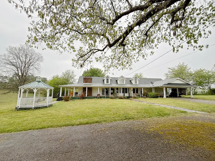 630 Dollie Miller Road, East Bernstadt, KY 40729 — primary photo