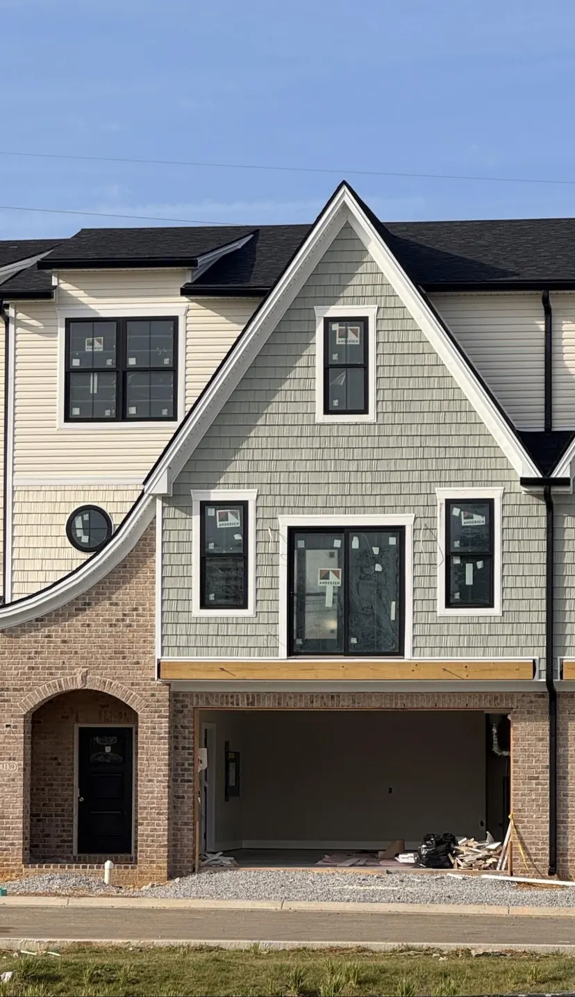 3137 Liberty Circle, Lexington, KY 40509 — primary photo