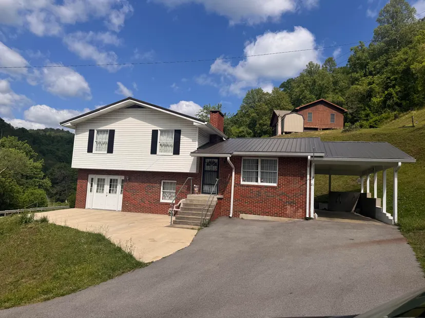 21 Pack Castle Road, Wayland, KY 41666 — primary photo