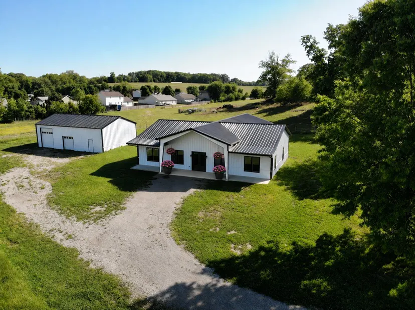 1100 Pauley Court, Berea, KY 40403 — primary photo