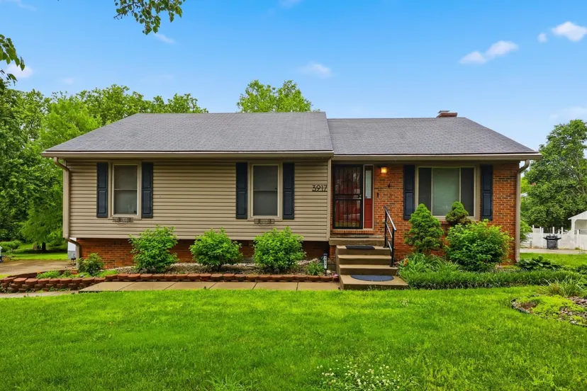 3917 Crosby Drive, Lexington, KY 40515 — primary photo