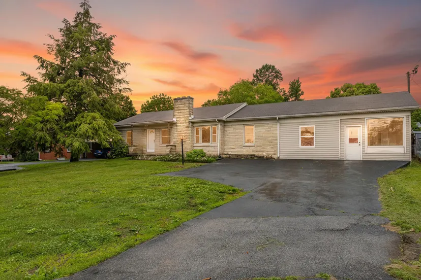3970 Lexington Road, Paris, KY 40361 — primary photo