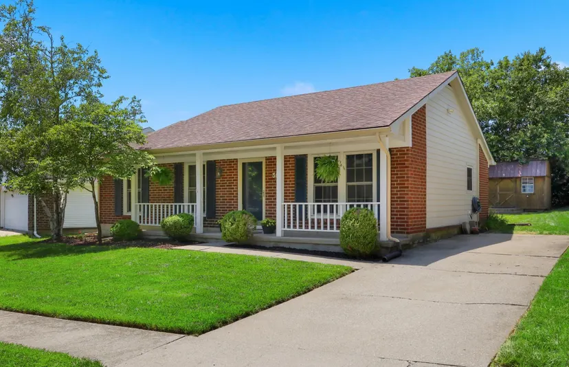 3465 COLONNADE Drive, Lexington, KY 40515 — primary photo