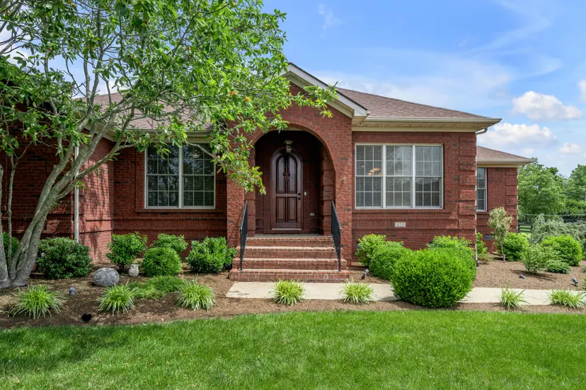 420 W Brannon Road, Nicholasville, KY 40356 — primary photo