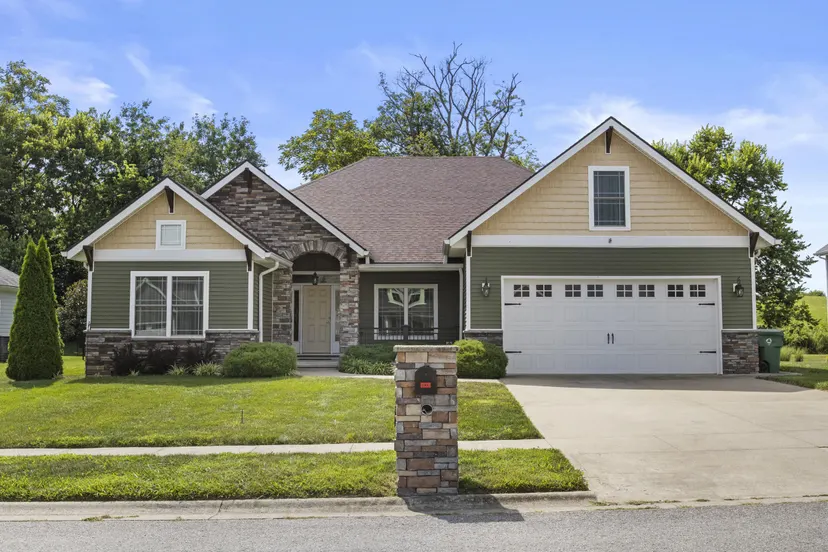 267 Runnymeade Drive, Winchester, KY 40391 — primary photo