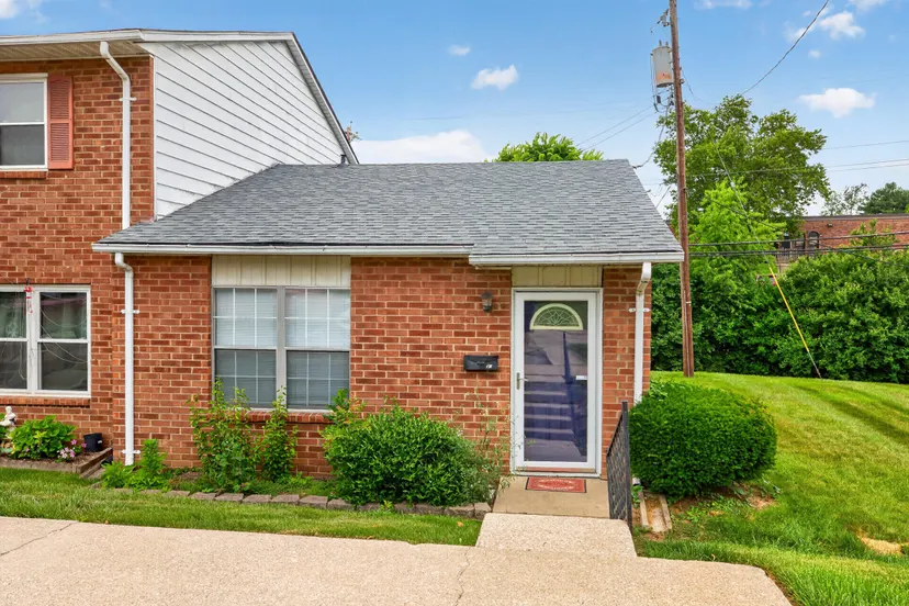 3500 Warwick Drive 30, Lexington, KY 40517 — primary photo