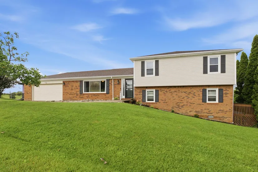 104 Deer Creek Drive, Richmond, KY 40475 — primary photo