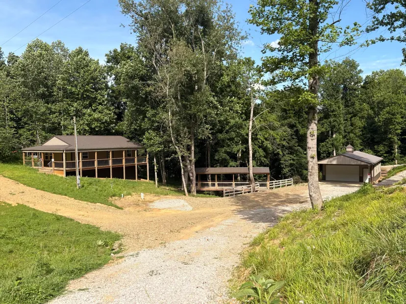 950 Bates Road, Nancy, KY 42544 — primary photo