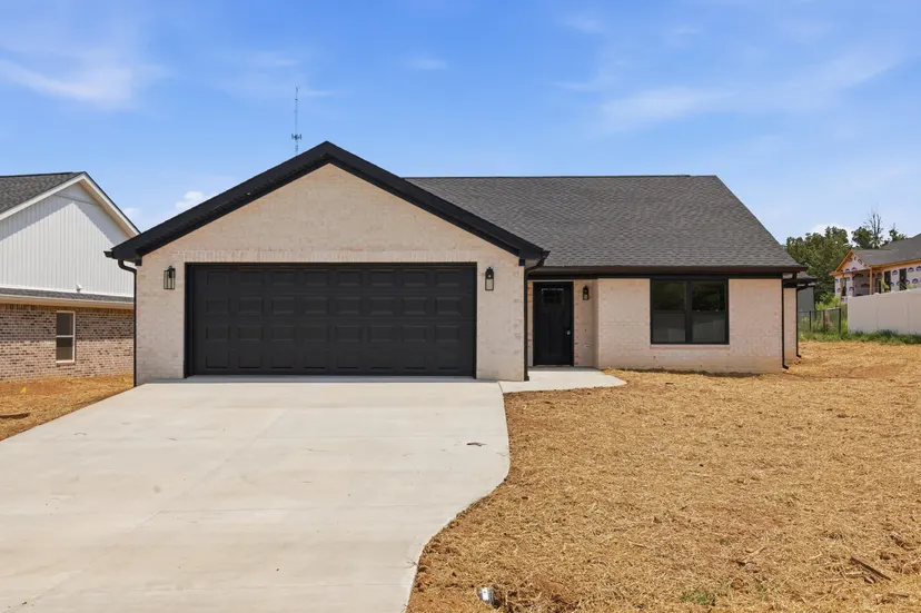 100 Clover Crescent, Paducah, KY 42003 — primary photo