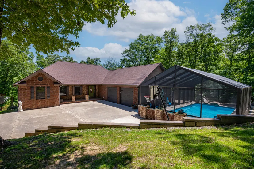 1091 Deepwood Drive, Murray, KY 42071 — primary photo