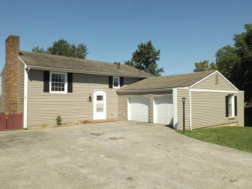 121 Crescent Drive, Mt Sterling, KY 40353 — primary photo