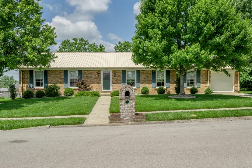 307 Beacon Hill, Nicholasville, KY 40356 — primary photo