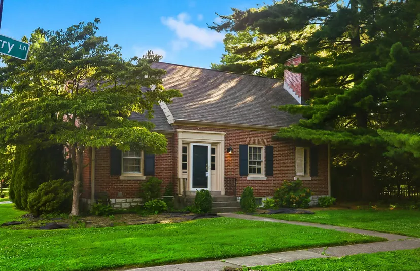 129 Barberry Lane, Lexington, KY 40503 — primary photo