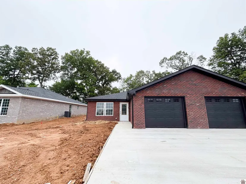 161 Blanton Ct, Paducah, KY 42003 — primary photo