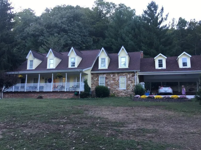 5084 Middle Fork Road, Salyersville, KY 41465 — primary photo