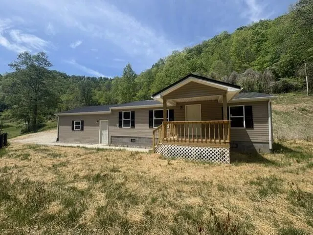 580 Conley Fork, Prestonsburg, KY 41653 — primary photo