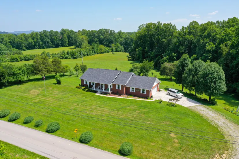 79 Hopkins Cemetery Road, Lily, KY 40740 — primary photo