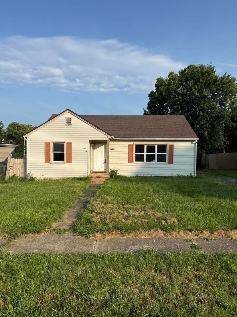 1047 Carneal Road, Lexington, KY 40505 — primary photo