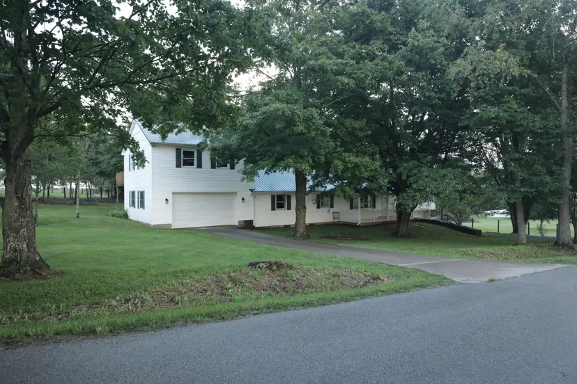 2379 Big Stoner Road, Winchester, KY 40391 — primary photo