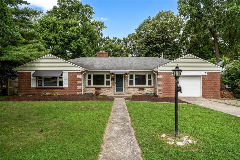 2333 Southview Drive, Lexington, KY 40503 — primary photo