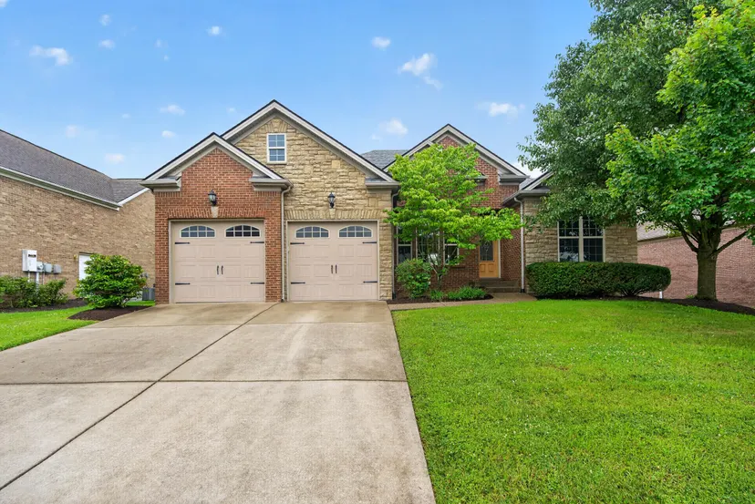 205 Red Oak Way, Nicholasville, KY 40356 — primary photo