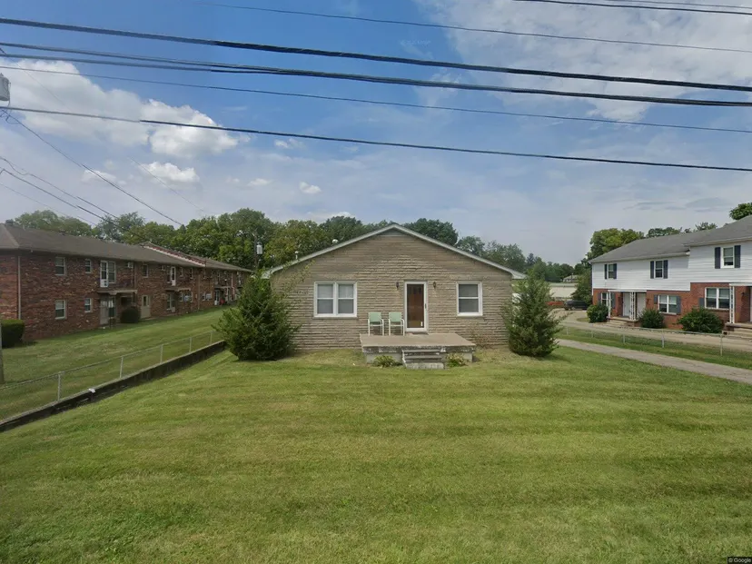 306 Laval Heights, Versailles, KY 40383 — primary photo