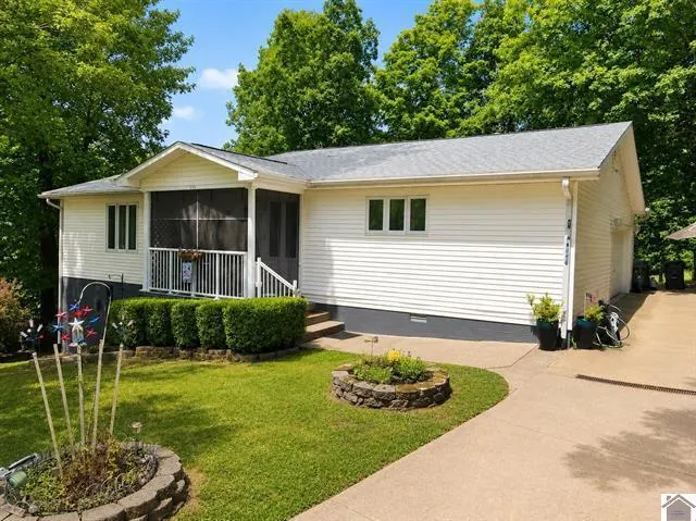 620 Cypress Court, Kuttawa, KY 42055 — primary photo