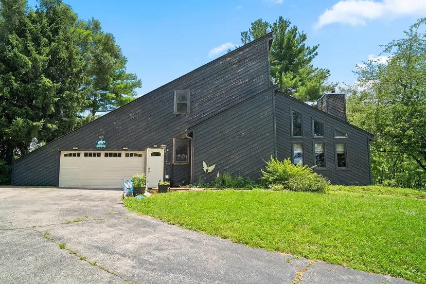 1024 Flanagan Station Road, Winchester, KY 40391 — primary photo
