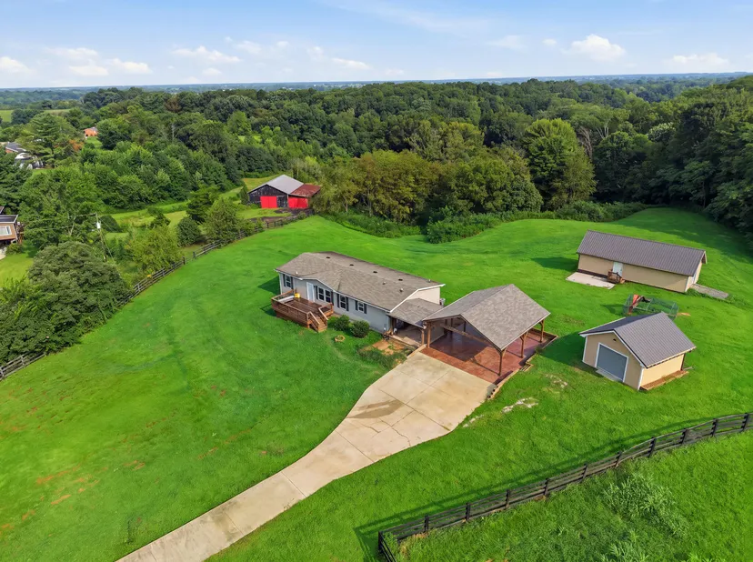 1132 S Dogwood Drive, Berea, KY 40403 — primary photo