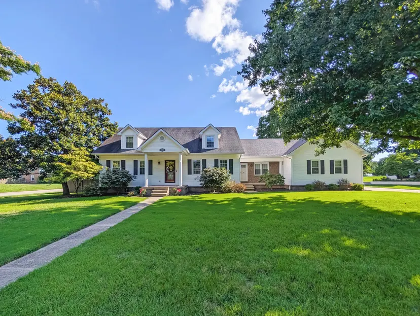 200 W Fairway Drive, Nicholasville, KY 40356 — primary photo