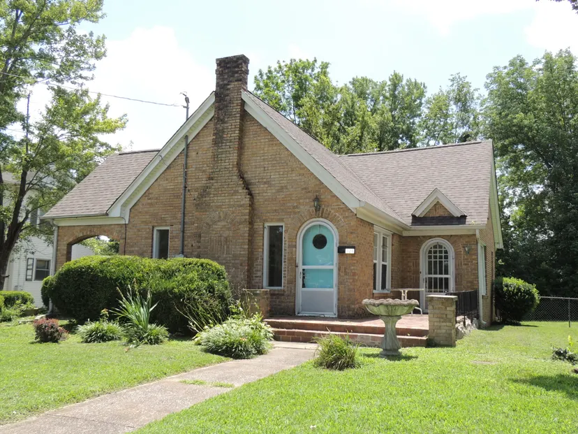 308 E College Street, Mayfield, KY 42066 — primary photo