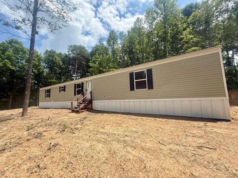 100 Mason Lane, East Bernstadt, KY 40729 — primary photo
