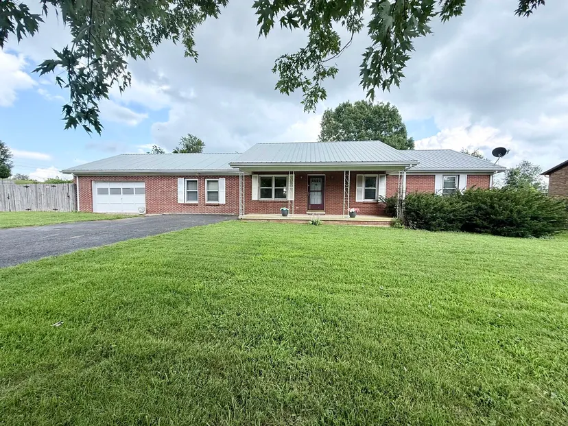 112 Blue Ridge Drive, Berea, KY 40403 — primary photo