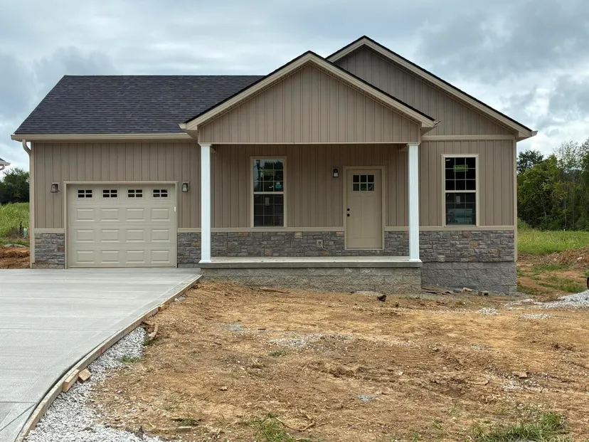 528 Jones Street, Harrodsburg, KY 40330 — primary photo
