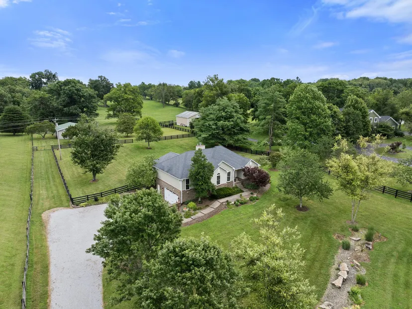 1208 Clear Creek Road, Nicholasville, KY 40356 — primary photo