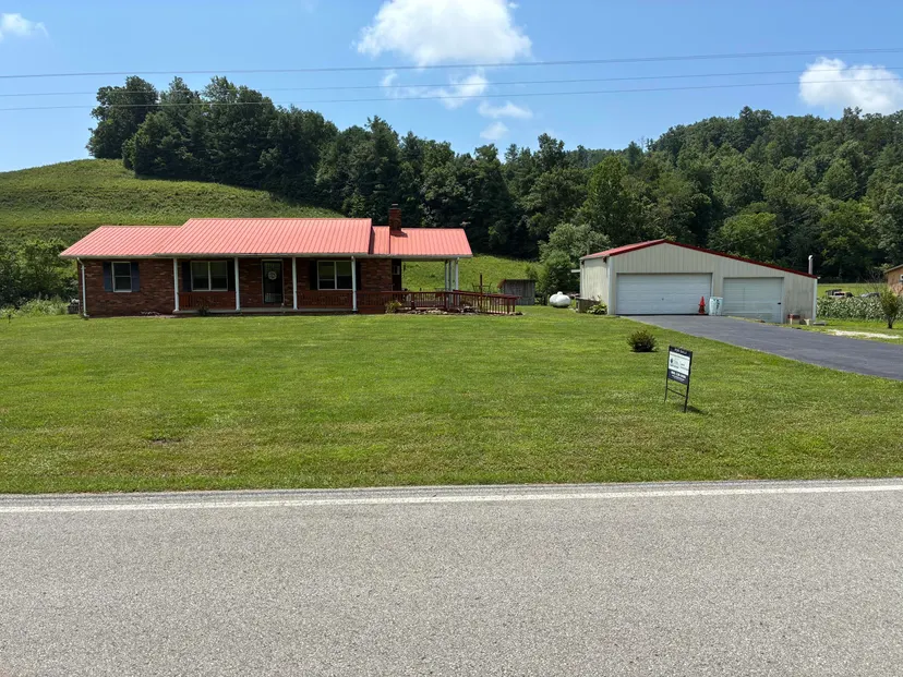 1183 Hwy 2027, Campton, KY 41301 — primary photo