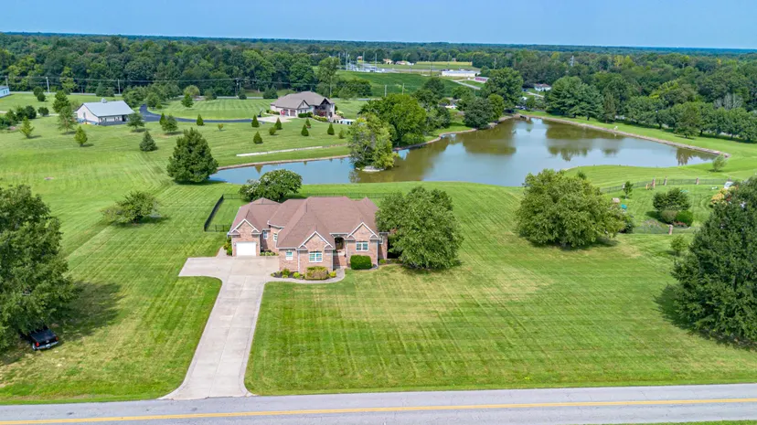 2427 S Friendship Road, Paducah, KY 42003 — primary photo