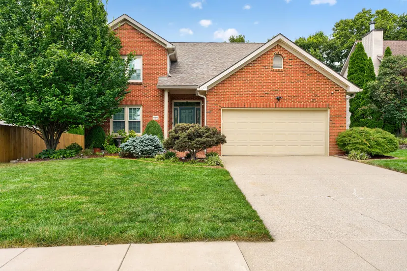 959 Forest Lake Drive, Lexington, KY 40515 — primary photo