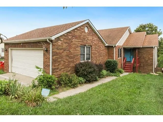 340 Village Drive, Frankfort, KY 40601 — primary photo