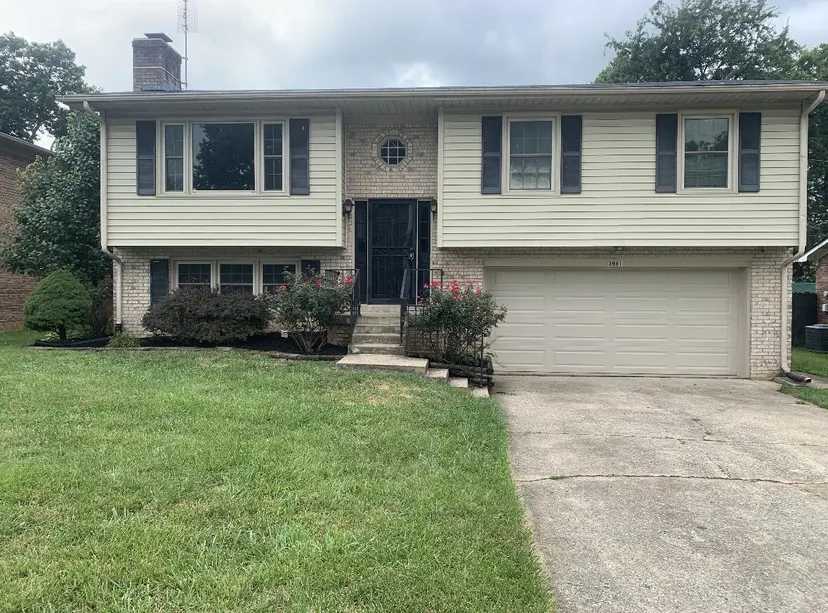 3981 Weber Way, Lexington, KY 40514 — primary photo