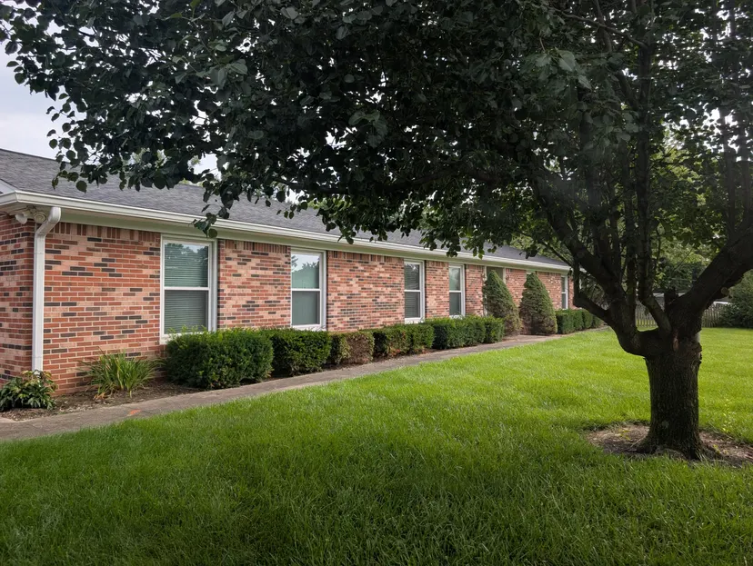 215 Glen Court, Georgetown, KY 40324 — primary photo